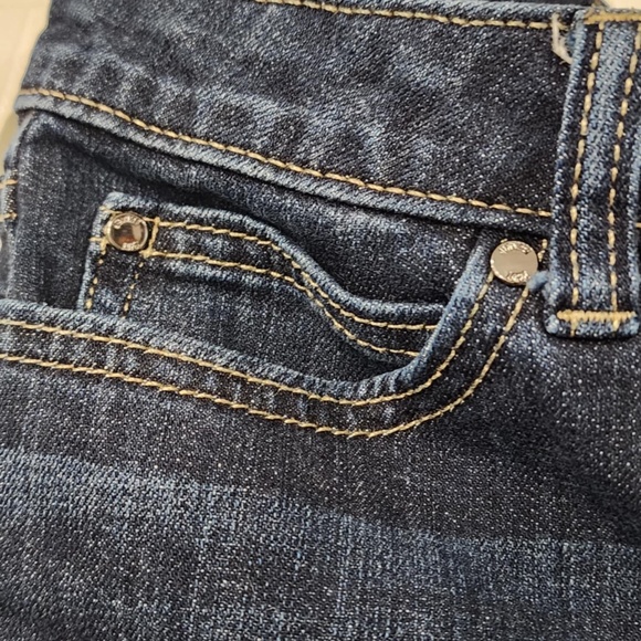 Jennifer Lopez Boyfriend Jeans size 8 - Picture 6 of 9